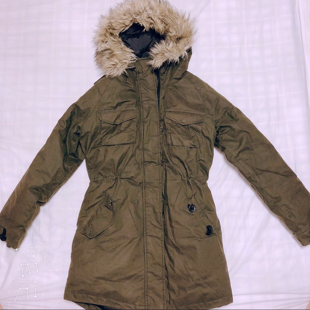 Community Aritzia Dark Green Down Like New